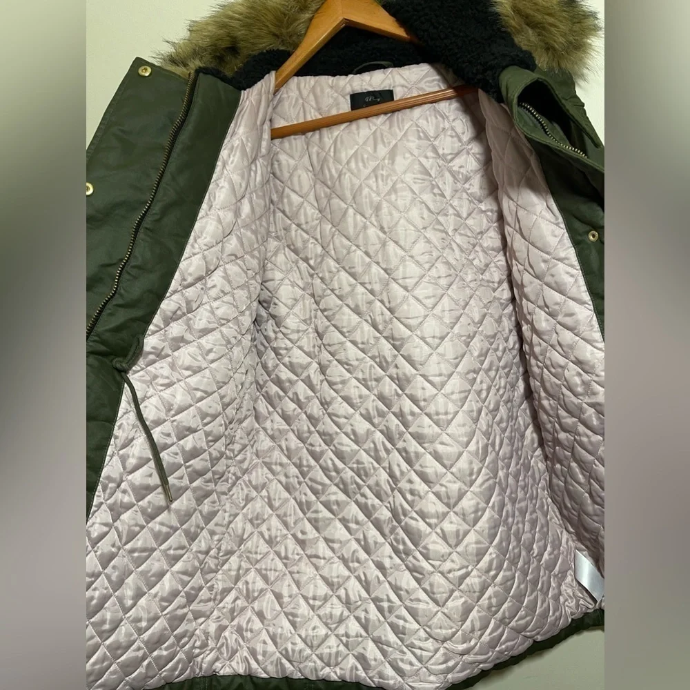 J. Crew Perfect Winter Parka Olive Green size MEDIUM